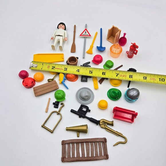 Playmobil Lot Accessories Toys Hats Figure Tools Read - Picture 6 of 6